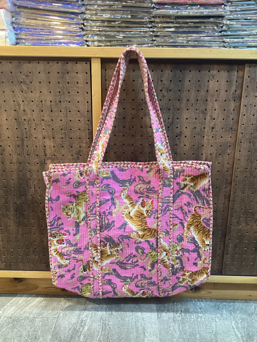 Tote bag